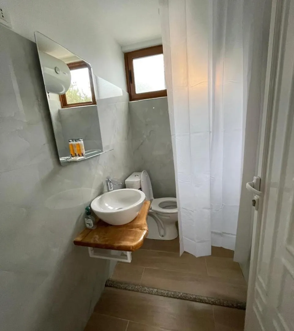 Sea Bed And Restaurant 2 Apartamento Borsh