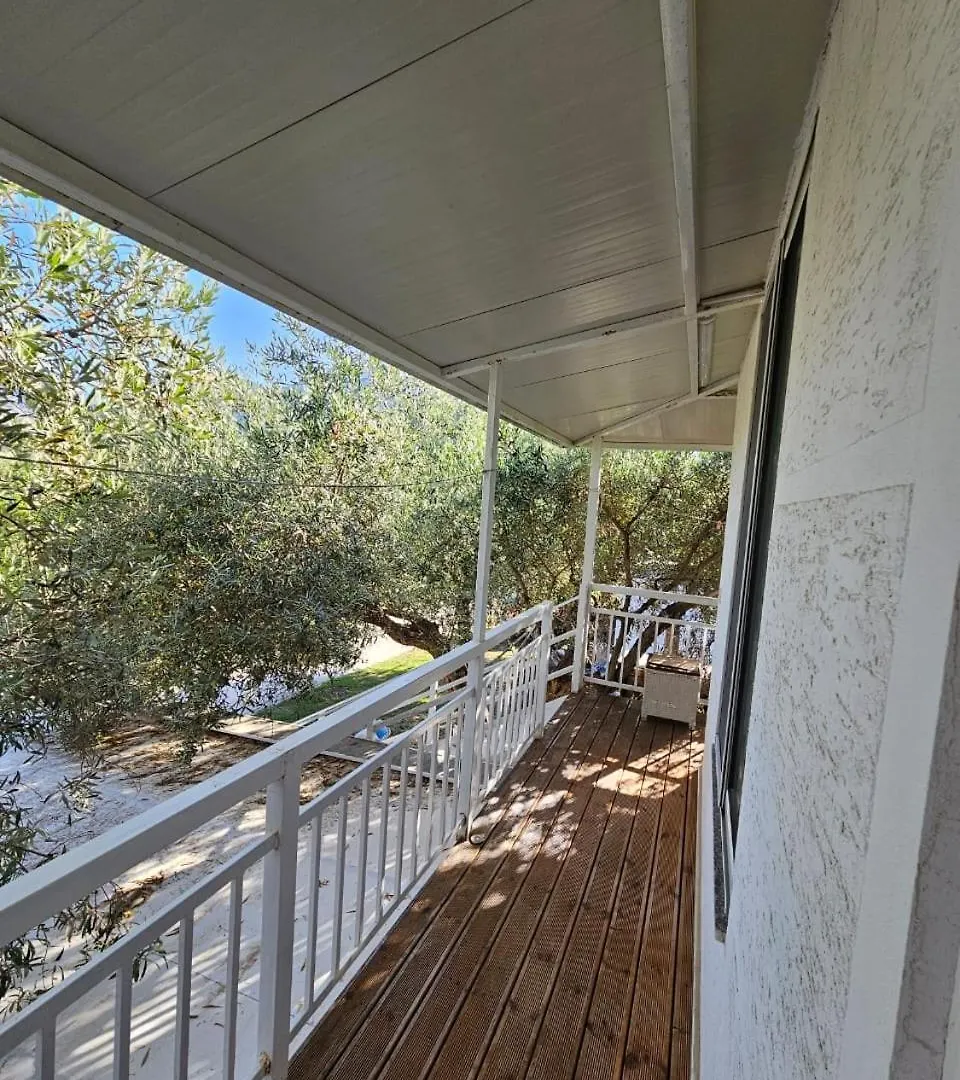 Sea Bed And Restaurant Apartment Borsh